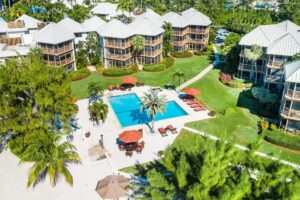 A pool and Grand Cayman condo rentals near the Queen Elizabeth II Botanic Park.
